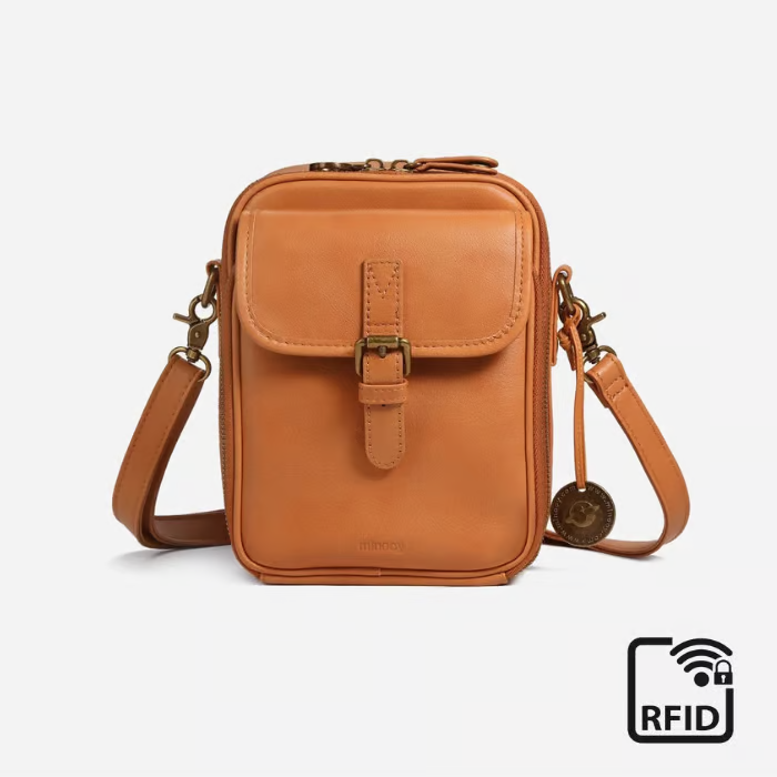 crossbody leather-bag